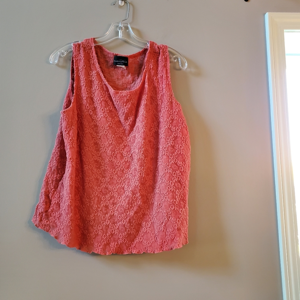 Brittany Black preowned peach lace tank top